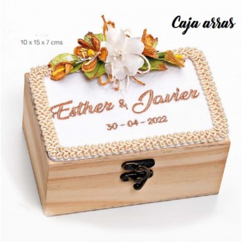 Caja-cofre madera BORDADA EN BEIGE para arras boda