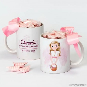 Taza PERSONALIZADA con caramelos Comunión NIÑA RUBIA CESTA